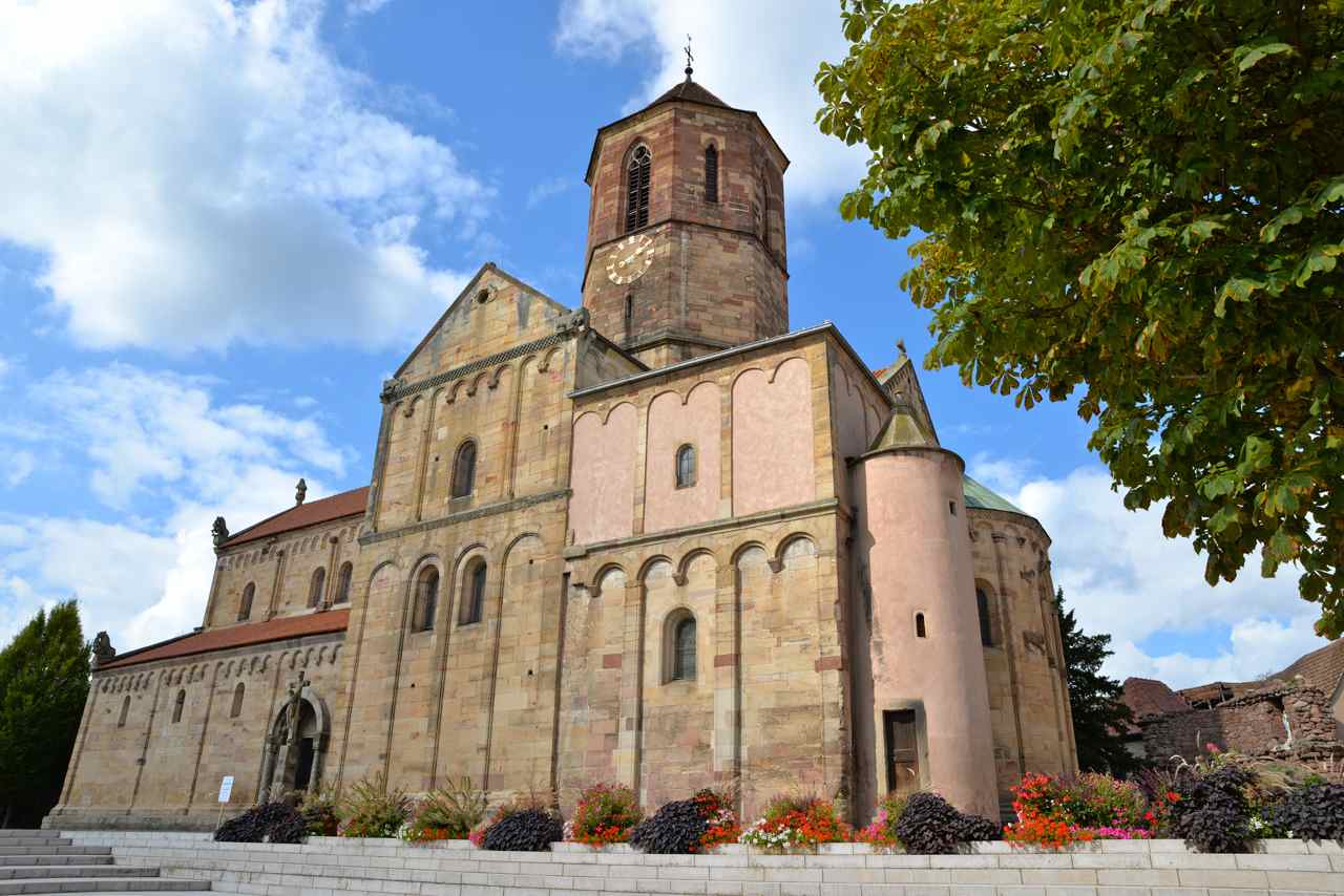 Eglise romane Saints Pierre et Paul bâtie vers 1150, Rosheim